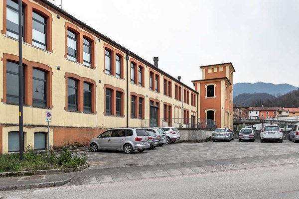 ufficio in vendita a Torrebelvicino in zona Pievebelvicino