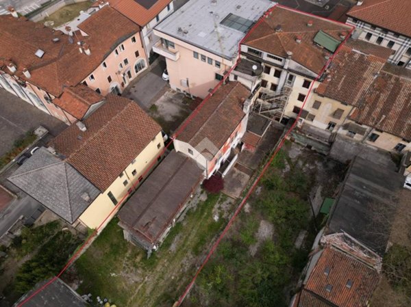negozio in vendita a Torrebelvicino