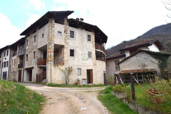 casa indipendente in vendita a Torrebelvicino