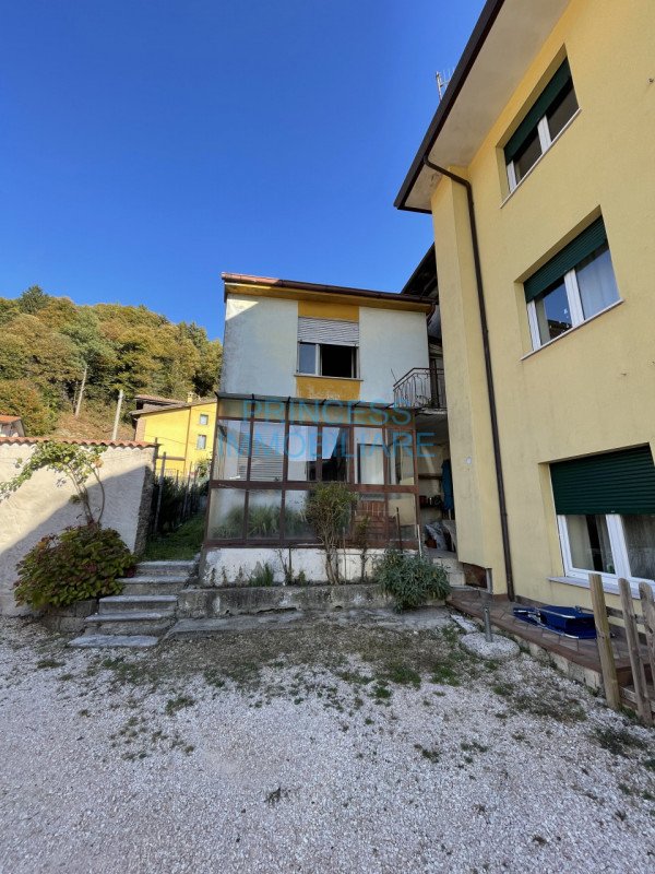 casa semindipendente in vendita a Torrebelvicino