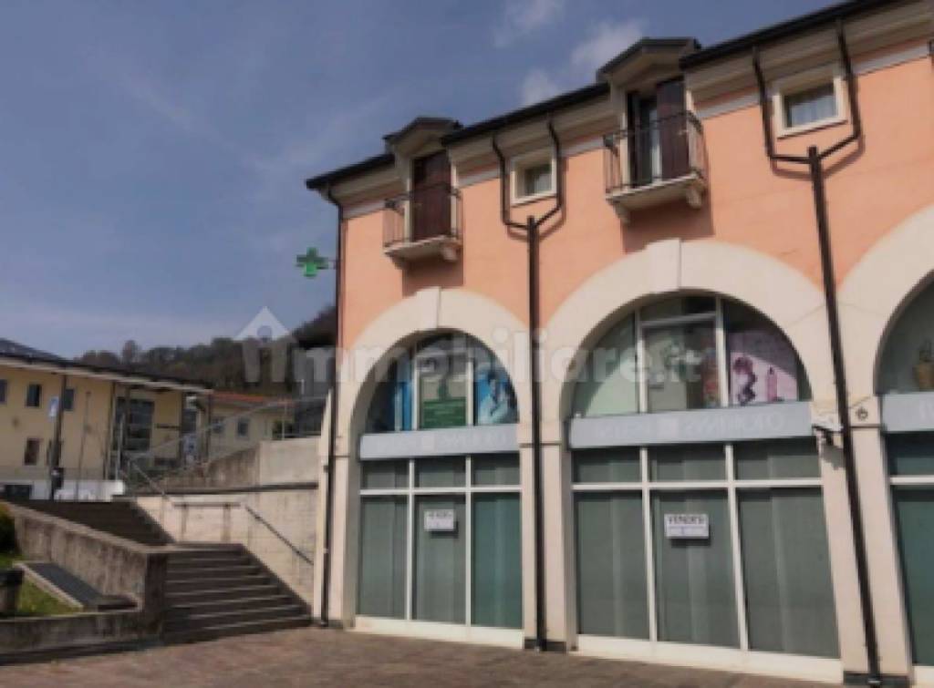negozio in vendita a Torrebelvicino
