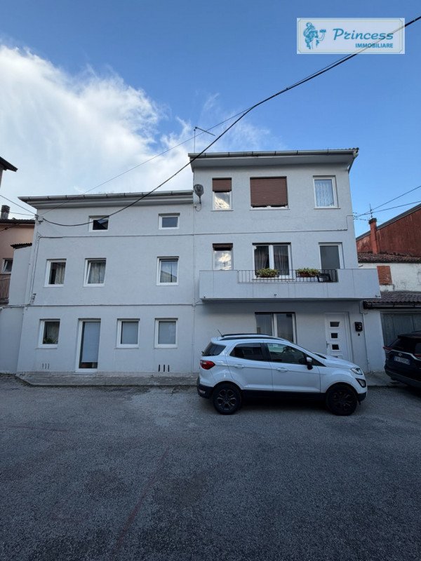 casa indipendente in vendita a Torrebelvicino in zona Pievebelvicino
