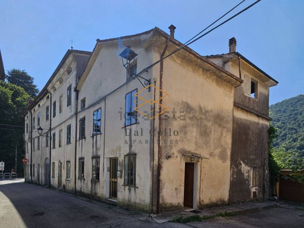 casa indipendente in vendita a Torrebelvicino
