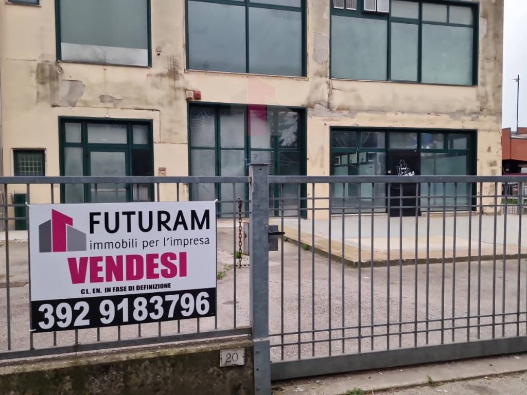 negozio in vendita a Torri di Quartesolo