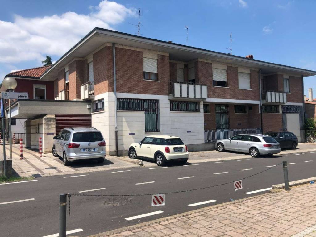negozio in vendita a Torri di Quartesolo