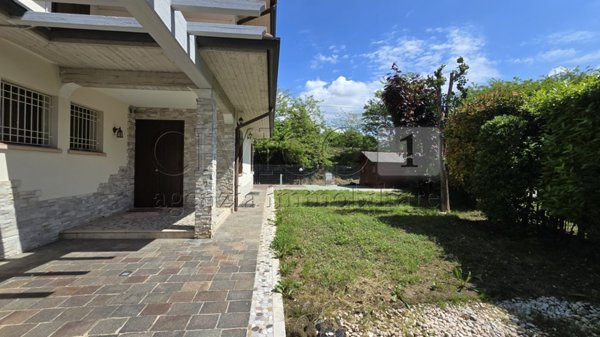 casa indipendente in vendita a Torri di Quartesolo