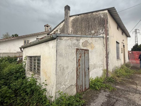 casa indipendente in vendita a Torri di Quartesolo in zona Lerino