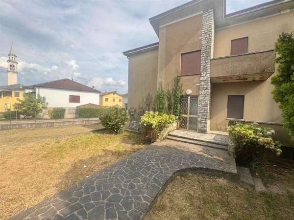 appartamento in vendita a Torri di Quartesolo in zona Marola