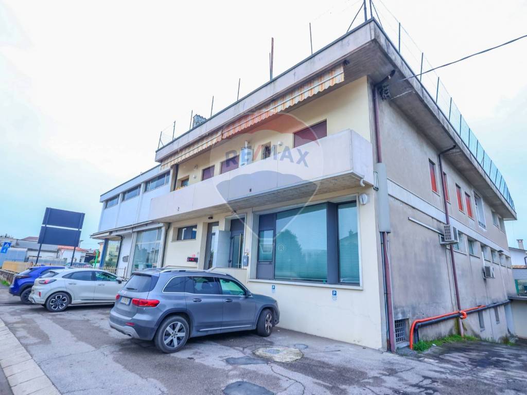 ufficio in vendita a Torri di Quartesolo