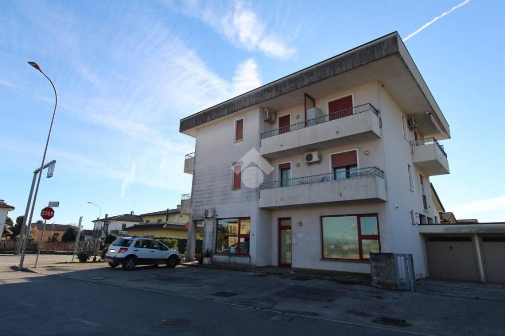 appartamento in vendita a Torri di Quartesolo in zona Marola