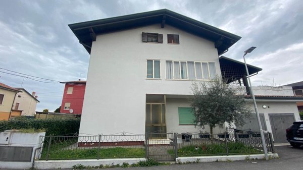 casa indipendente in vendita a Torri di Quartesolo