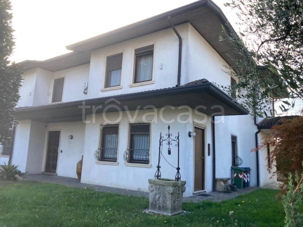 casa indipendente in vendita a Torri di Quartesolo