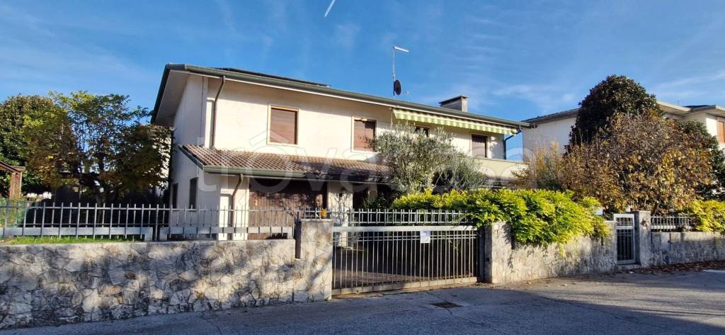 casa indipendente in vendita a Torri di Quartesolo in zona Marola