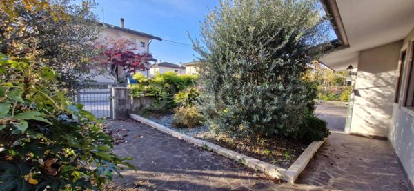 casa indipendente in vendita a Torri di Quartesolo in zona Marola