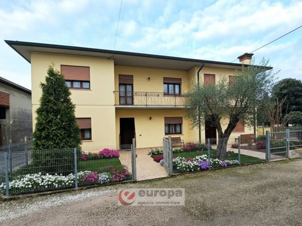 casa indipendente in vendita a Torri di Quartesolo