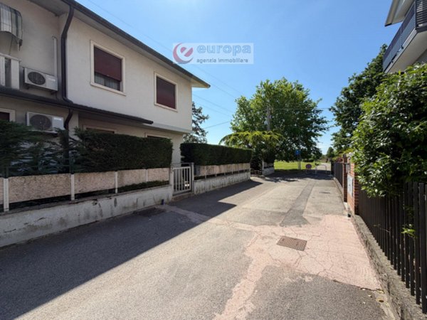 casa indipendente in vendita a Torri di Quartesolo