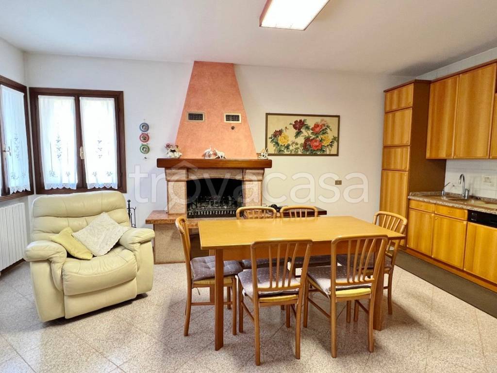 casa indipendente in vendita a Torri di Quartesolo