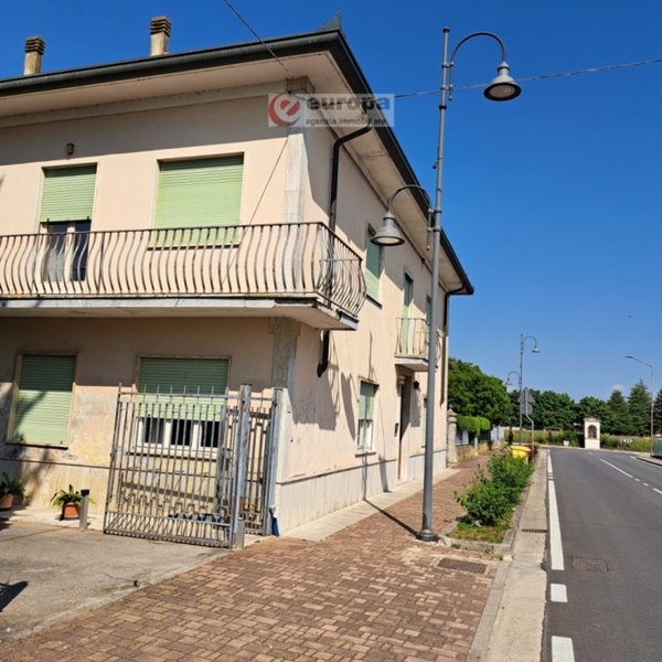 casa indipendente in vendita a Torri di Quartesolo in zona Lerino