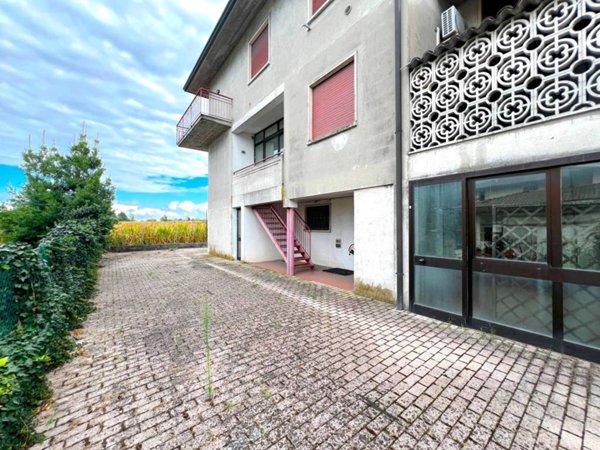 appartamento in vendita a Torri di Quartesolo in zona Marola