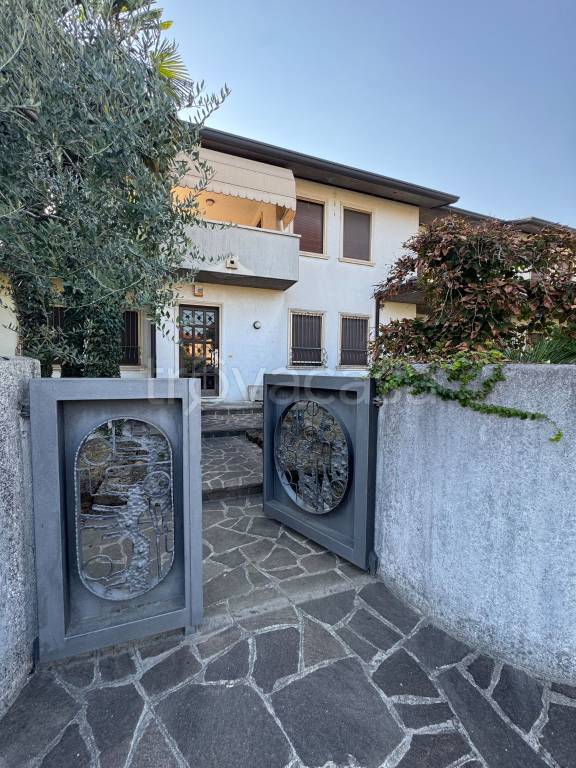 casa indipendente in vendita a Torri di Quartesolo