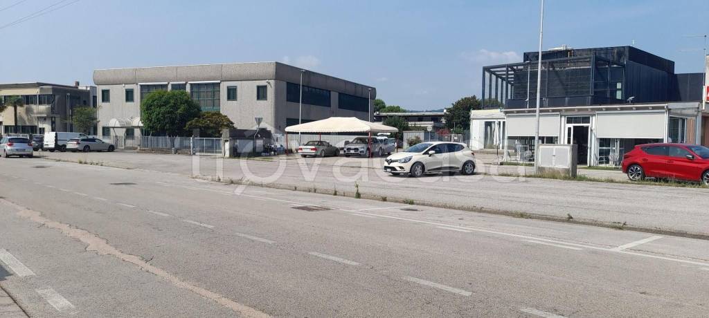 terreno edificabile in vendita a Trissino