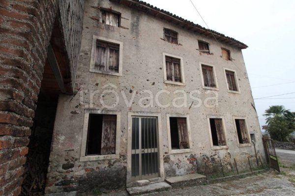 casa indipendente in vendita a Trissino