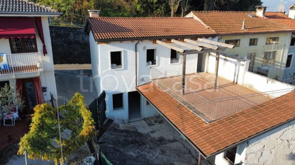 casa indipendente in vendita a Trissino