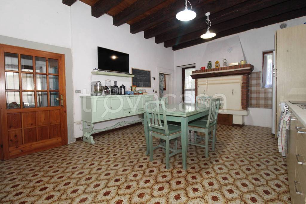 casa indipendente in vendita a Trissino