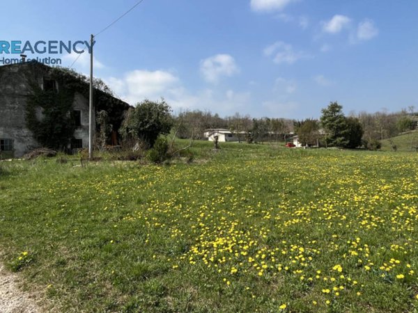 terreno edificabile in vendita a Trissino