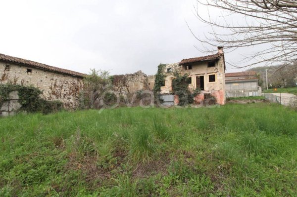 casa indipendente in vendita a Trissino