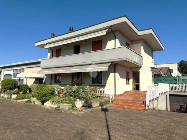 casa indipendente in vendita a Trissino