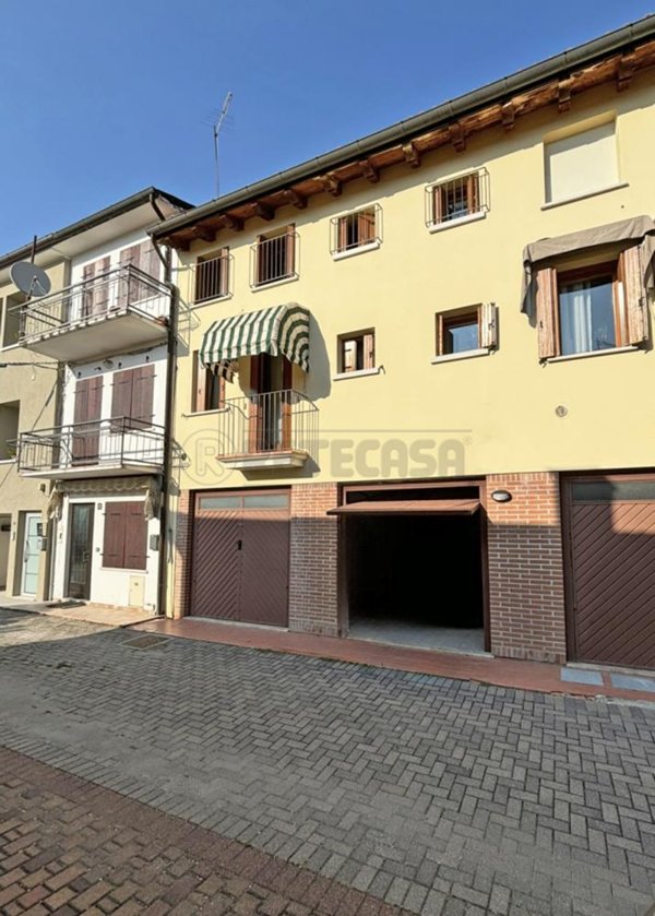 casa indipendente in vendita a Trissino