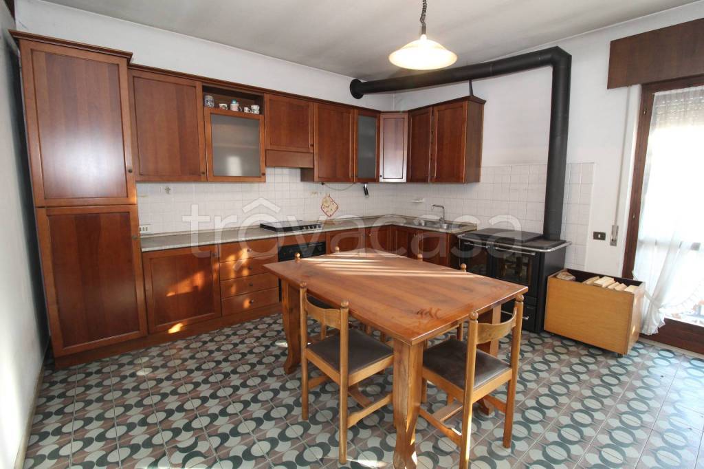 casa indipendente in vendita a Trissino
