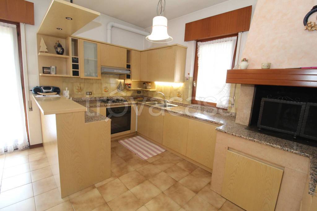 casa indipendente in vendita a Trissino