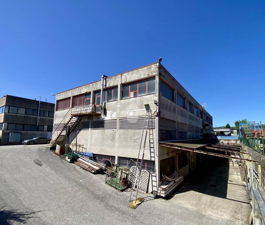 negozio in vendita a Trissino