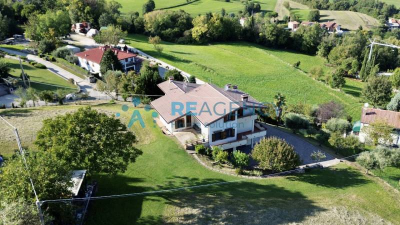 casa indipendente in vendita a Trissino