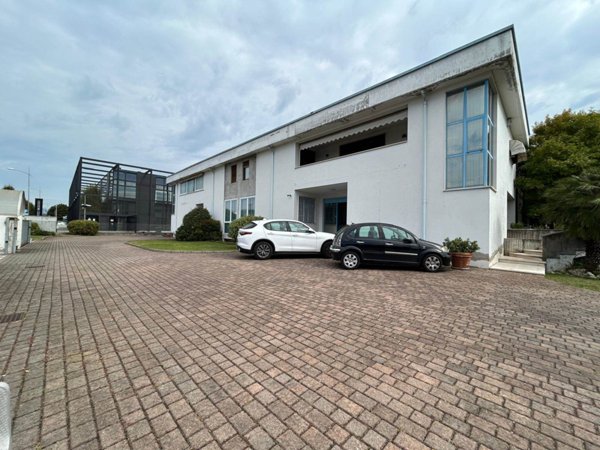 casa indipendente in vendita a Trissino