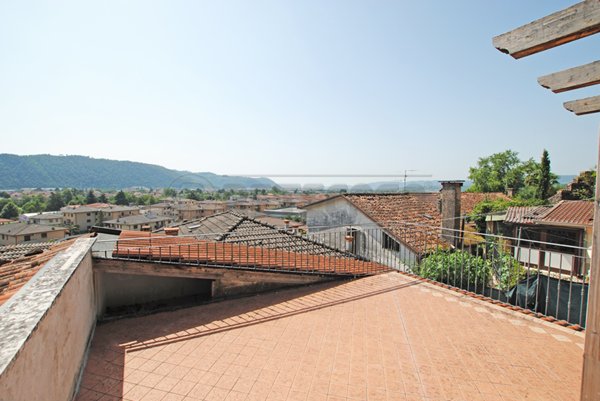 casa indipendente in vendita a Trissino