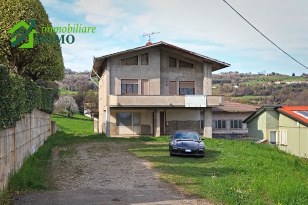 casa indipendente in vendita a Trissino in zona Lovara