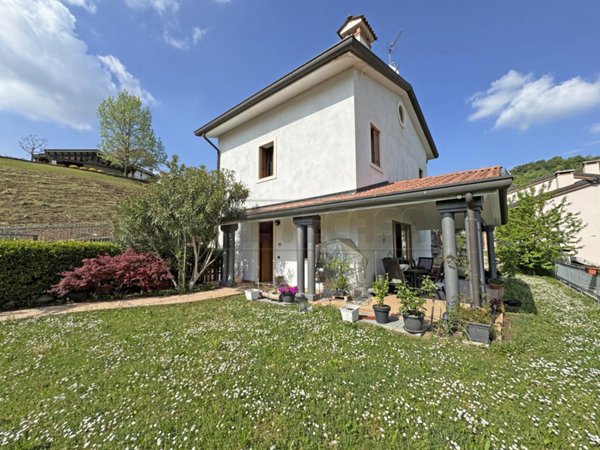 casa indipendente in vendita a Trissino