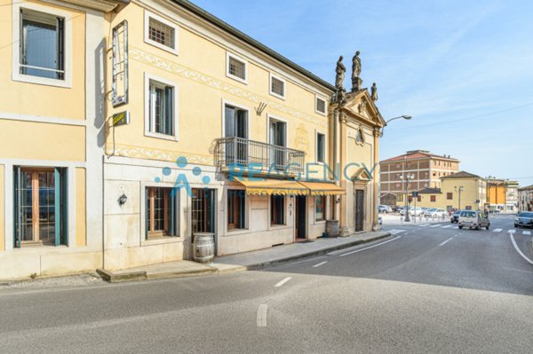 casa semindipendente in vendita a Trissino