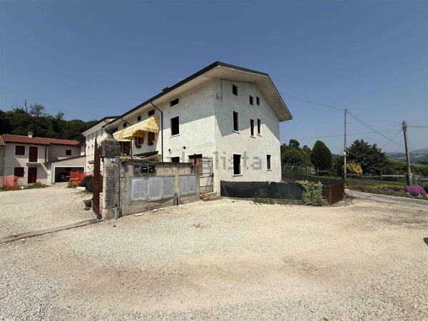 casa indipendente in vendita a Trissino in zona San Benedetto