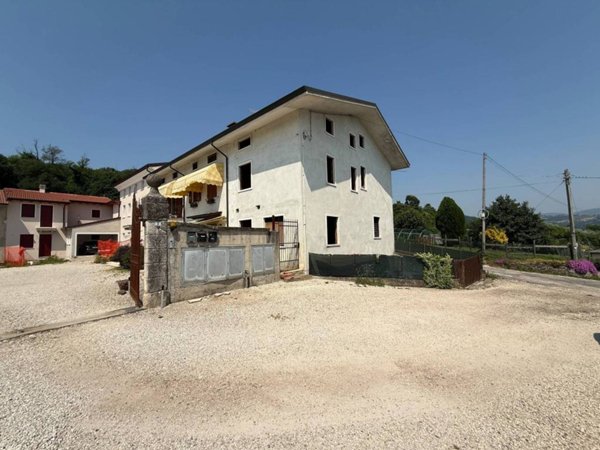 casa indipendente in vendita a Trissino in zona San Benedetto