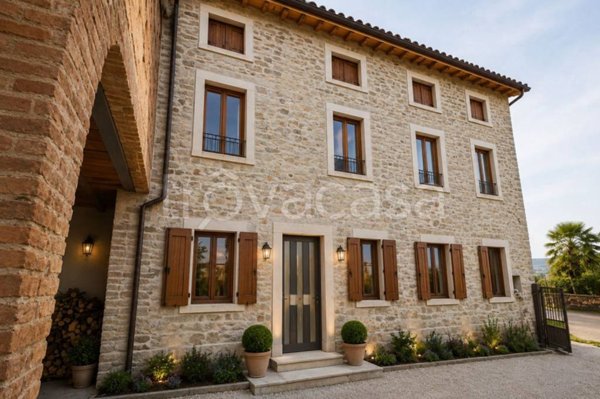 casa indipendente in vendita a Trissino