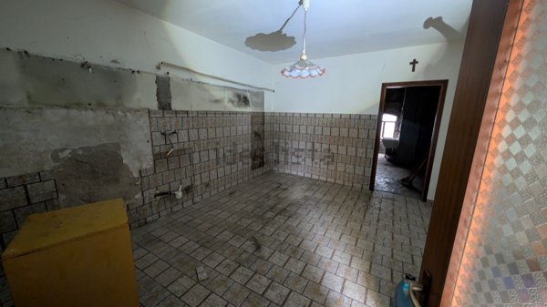 casale in vendita a Trissino in zona Lovara