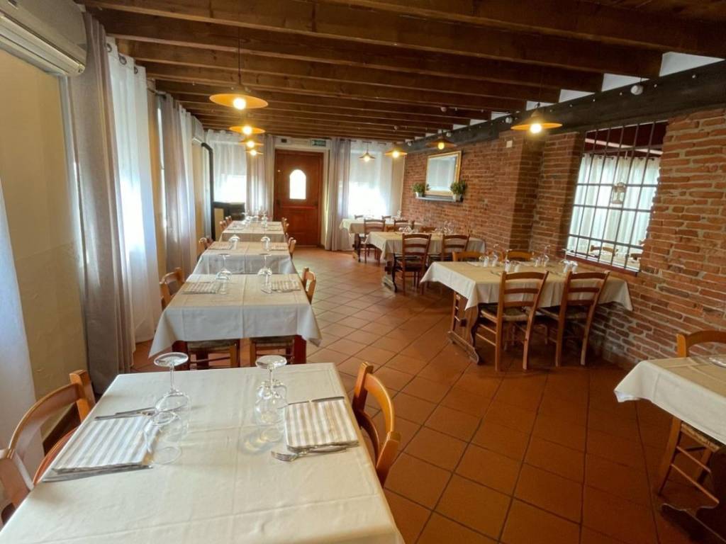 negozio in vendita a Trissino in zona Lovara