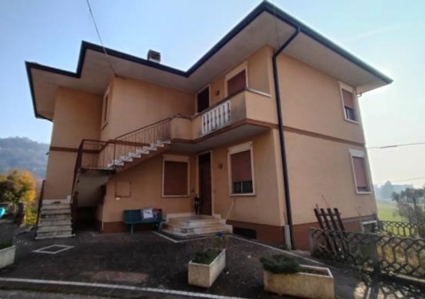 ufficio in vendita a Trissino in zona Lovara
