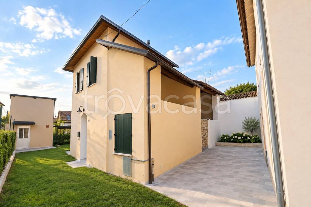 casa indipendente in vendita a Trissino