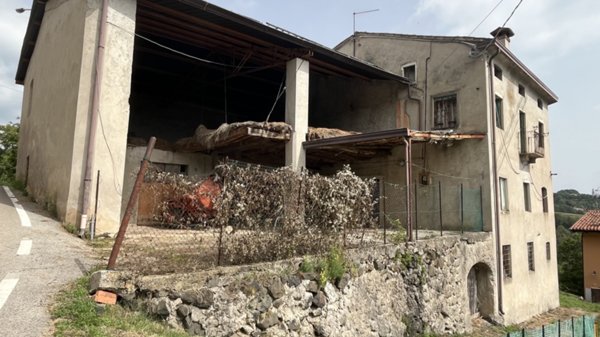casa indipendente in vendita a Trissino in zona Selva di Trissino