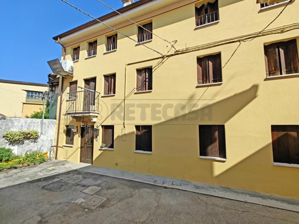casa indipendente in vendita a Valdagno